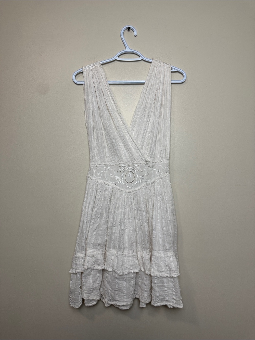 White Sleeveless Made in Greece V-Neck Embroidered Waist Dress One size